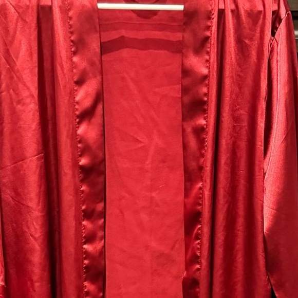 LMC BRIDAL Red Satin Robe like new ONE SIZE FITS ALL - Picture 3 of 5